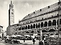 1925-Padova-    piazza della Frutta e palazzo della Ragione.